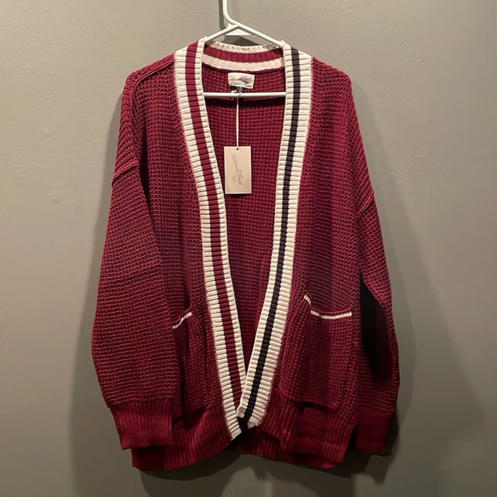 🤓SO PREPPY🧐 2 color trim chunky long knit burgundy cream pocket sweater